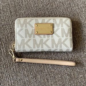 Authentic Michael Kors Wristlet